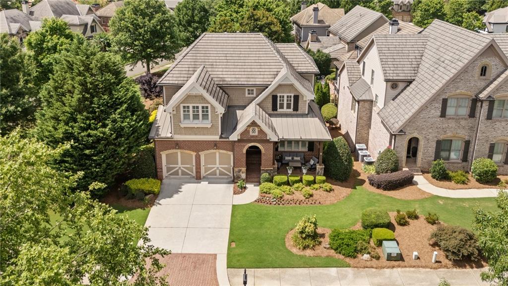 2595 Hillandale Circle