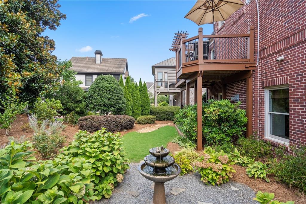 2595 Hillandale Circle