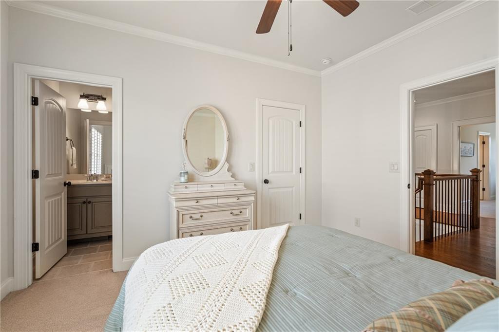 2595 Hillandale Circle