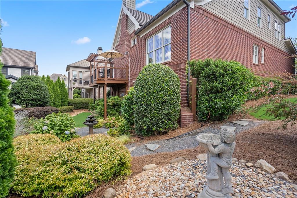 2595 Hillandale Circle