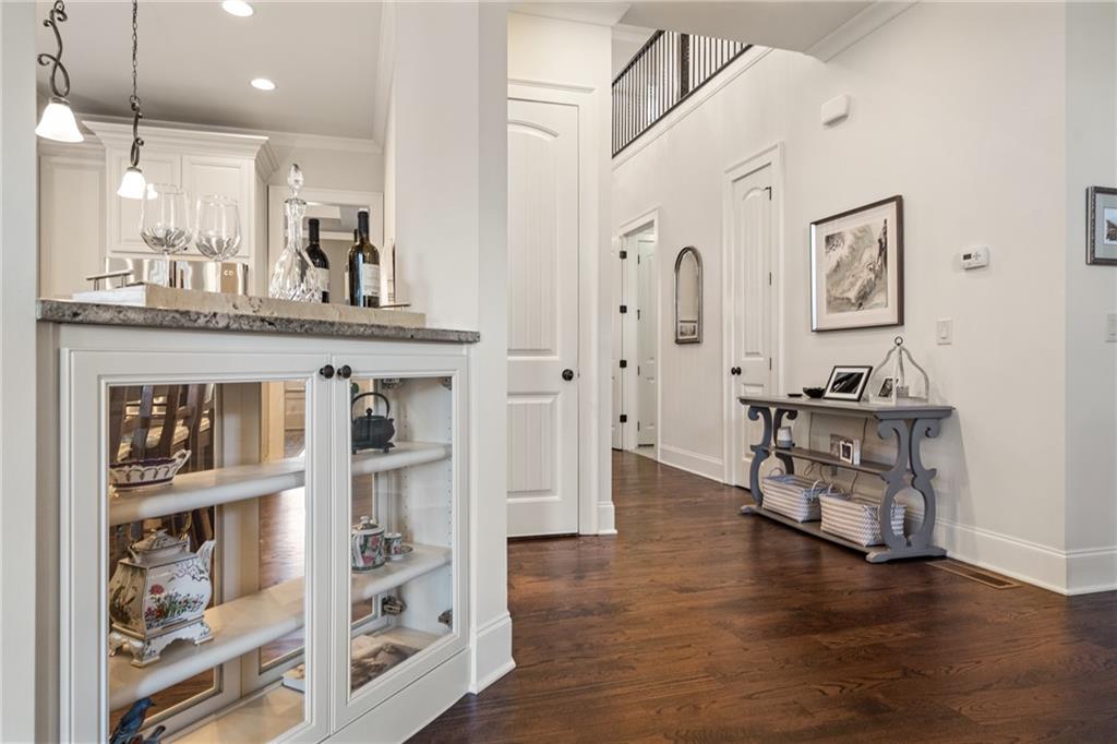 2595 Hillandale Circle