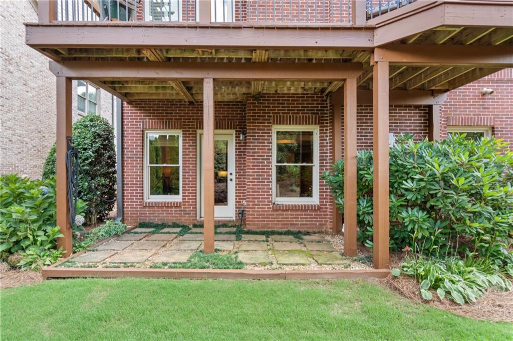 2595 Hillandale Circle
