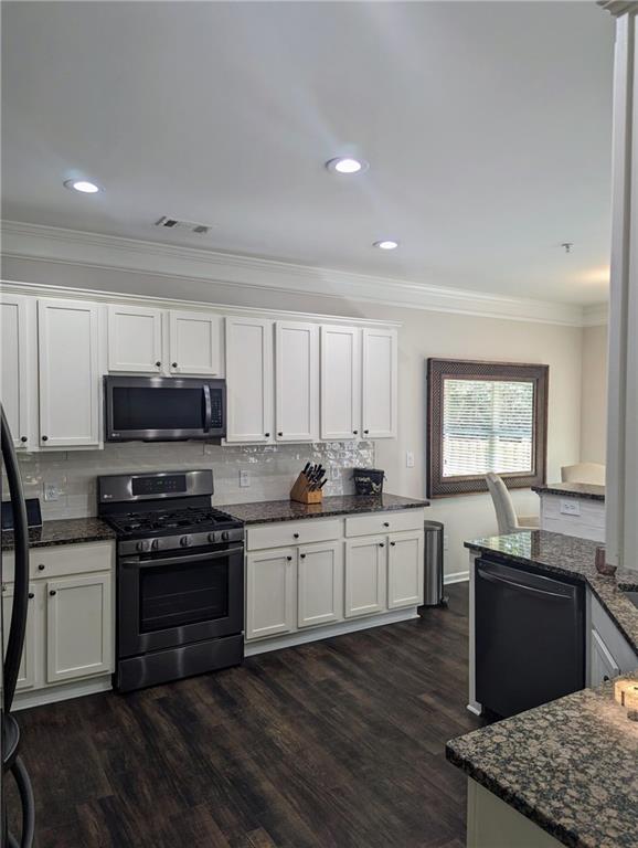 500 Hillside Trail