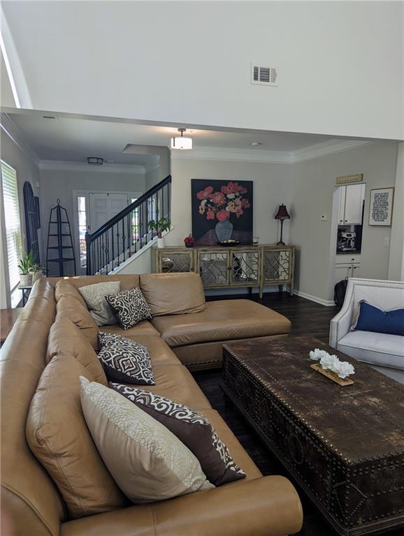500 Hillside Trail