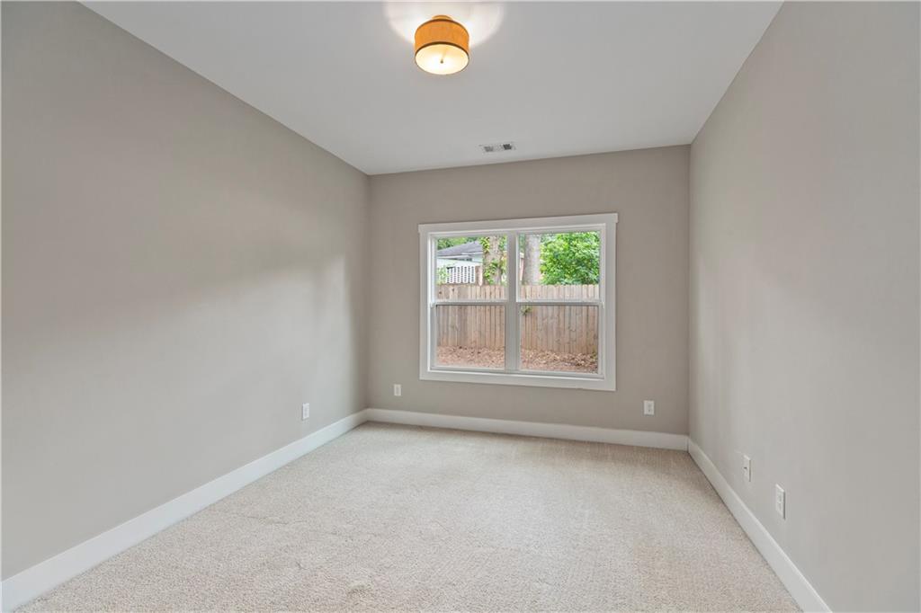 1170 Edgefield Drive SW