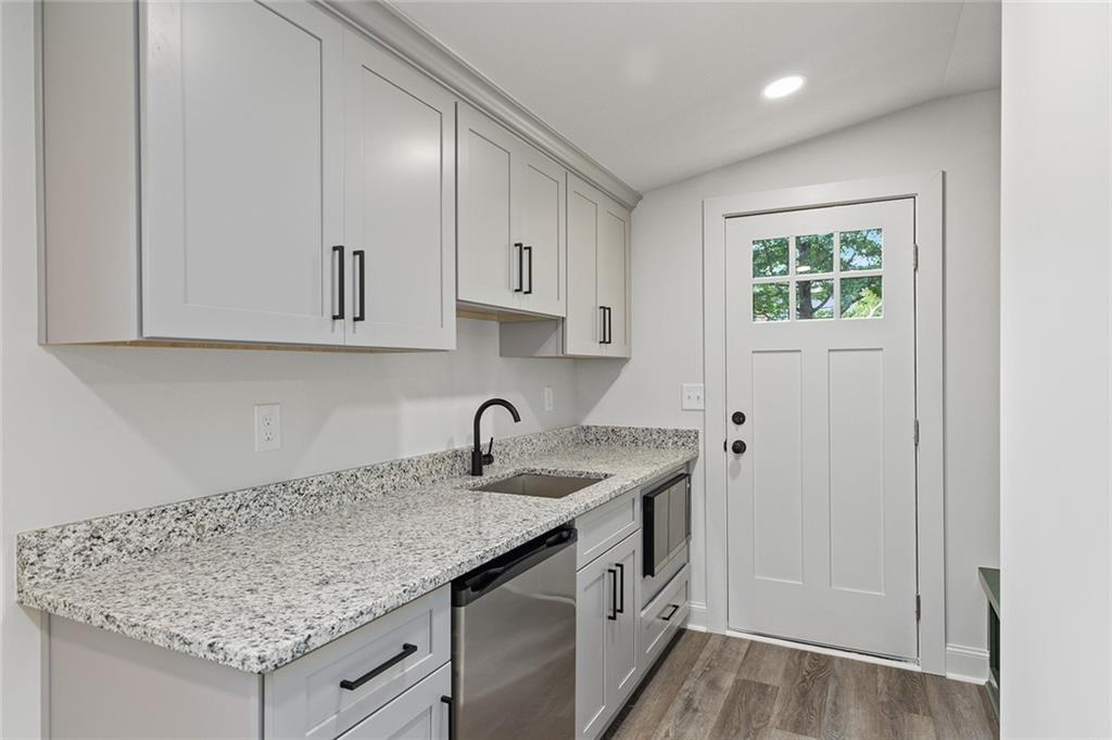 58 Candler Road NE