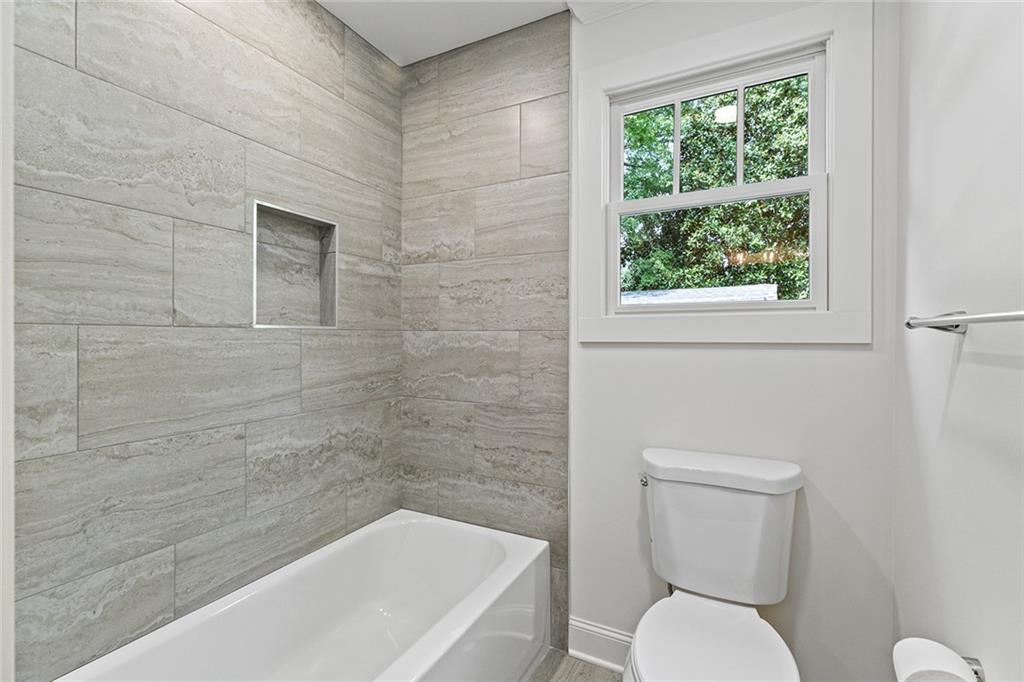 58 Candler Road NE