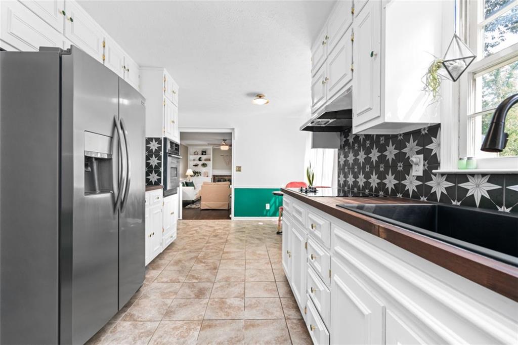 2448 BROAD CREEK Drive