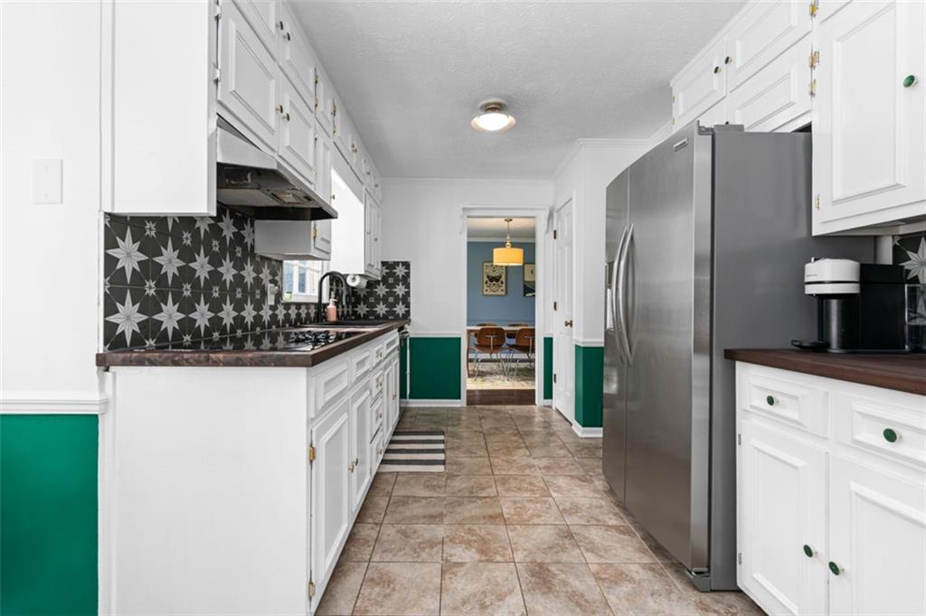 2448 BROAD CREEK Drive