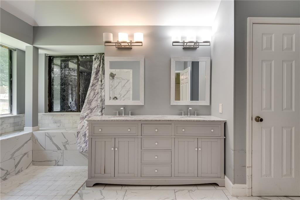 1270 BEEBLOSSOM Trail