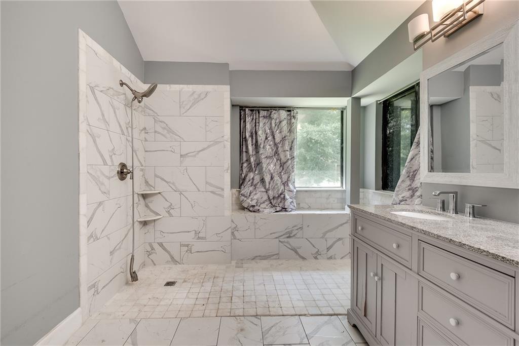 1270 BEEBLOSSOM Trail