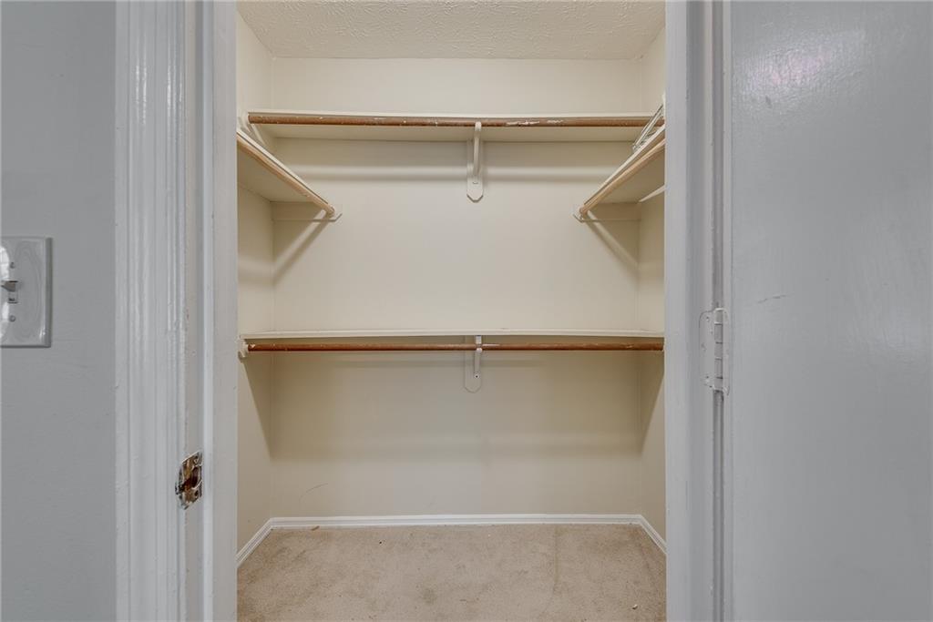 1270 BEEBLOSSOM Trail