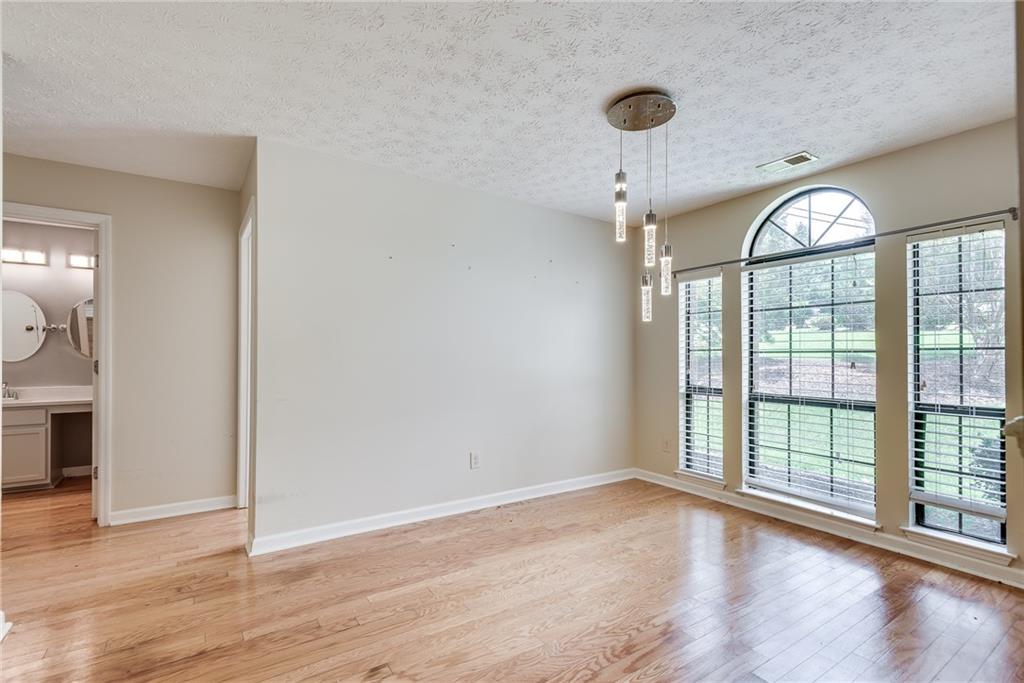 1270 BEEBLOSSOM Trail