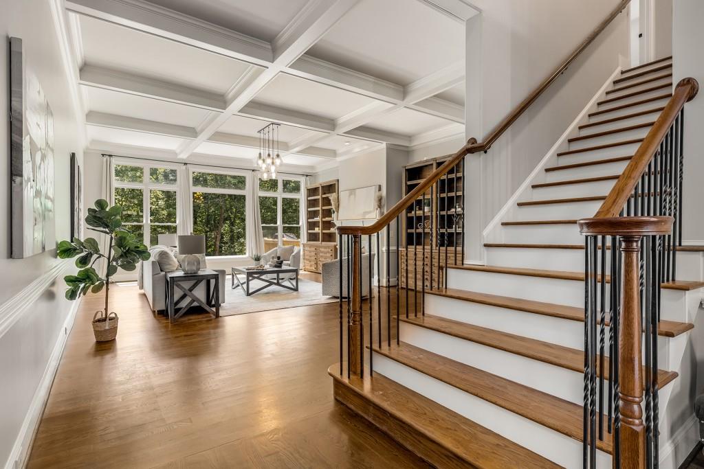 990 Canonero Drive