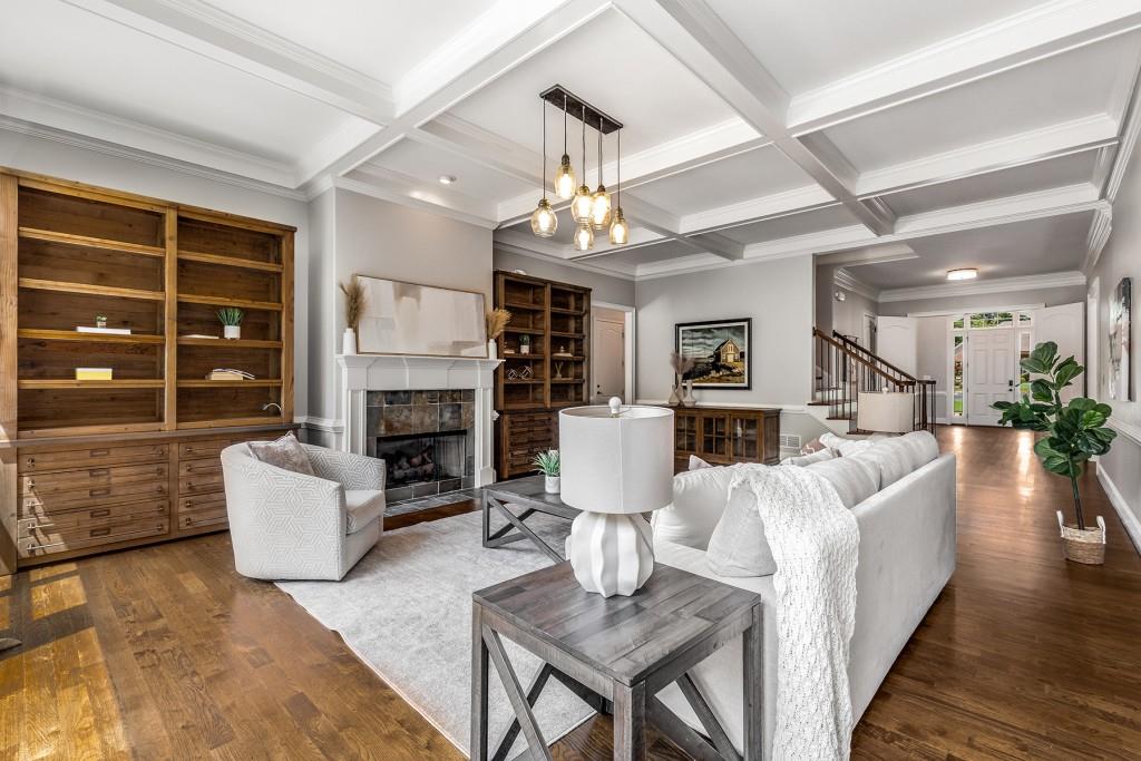 990 Canonero Drive