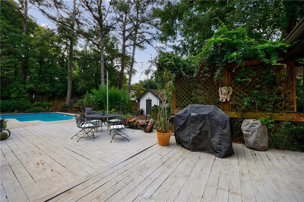 825 Kingridge Drive