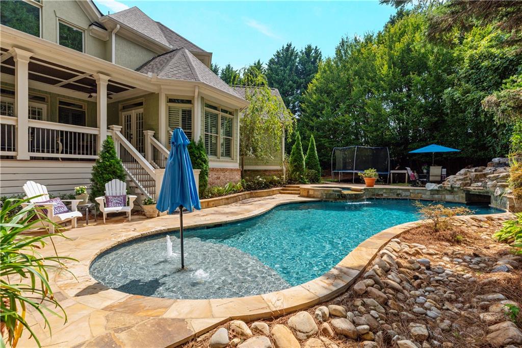 2730 Hermitage Drive