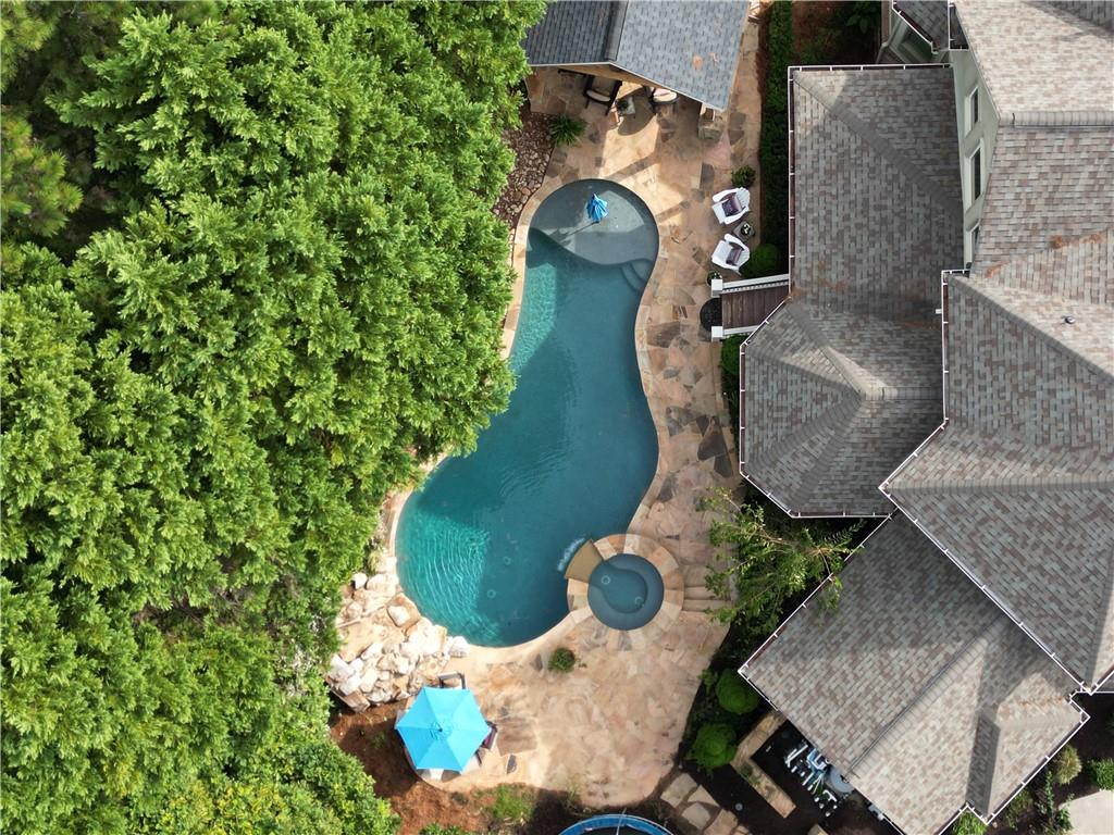 2730 Hermitage Drive