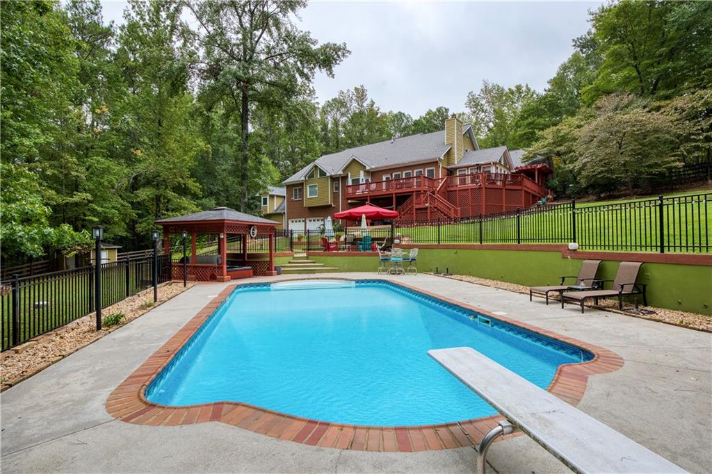 2601 County Line Road NW