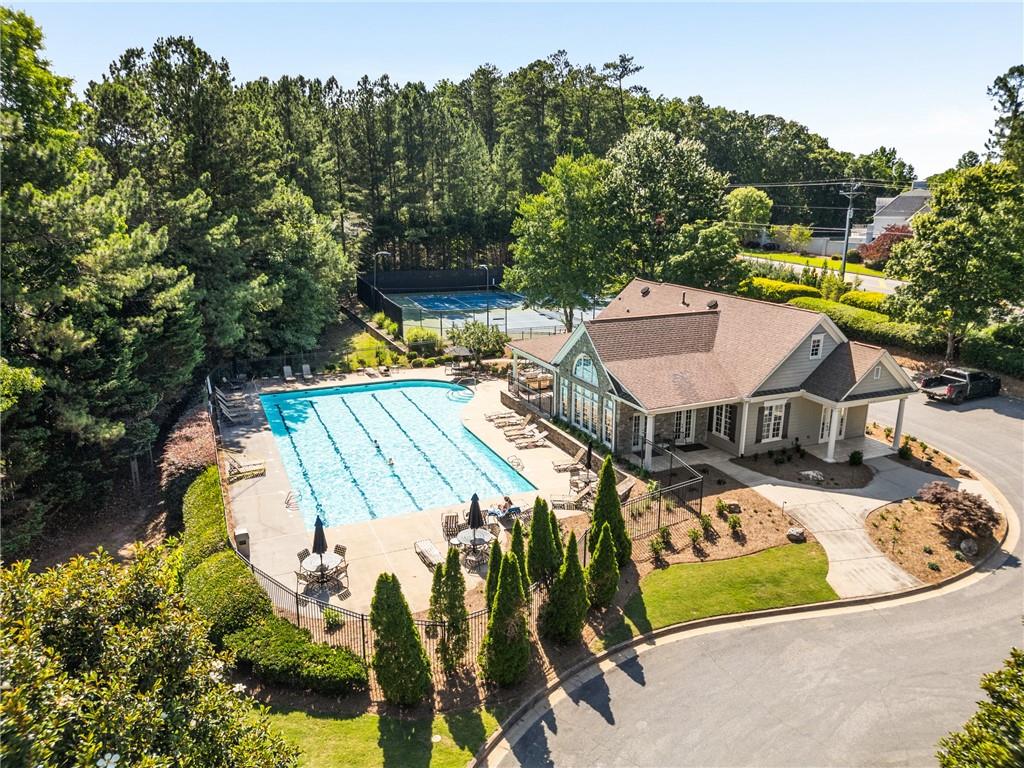 585 Glen National Drive