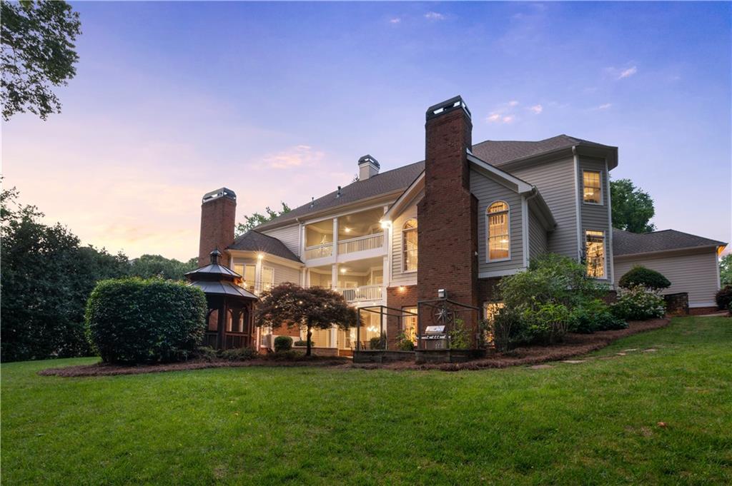 585 Glen National Drive