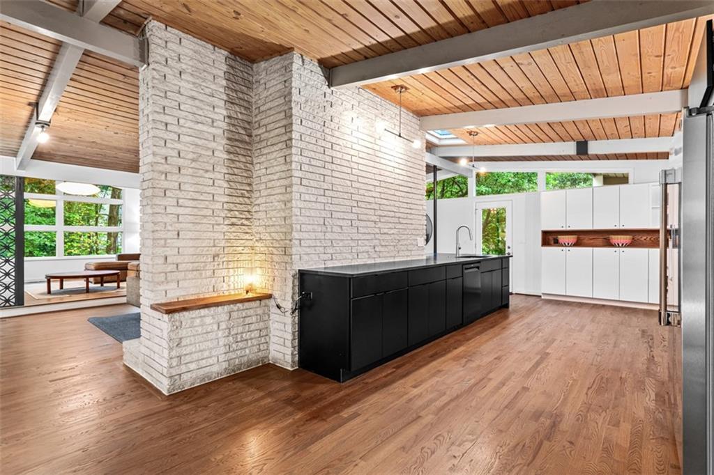 3036 HATHAWAY Court