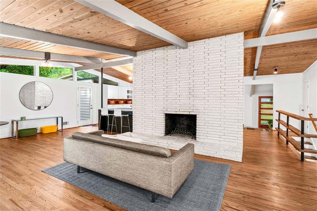 3036 HATHAWAY Court