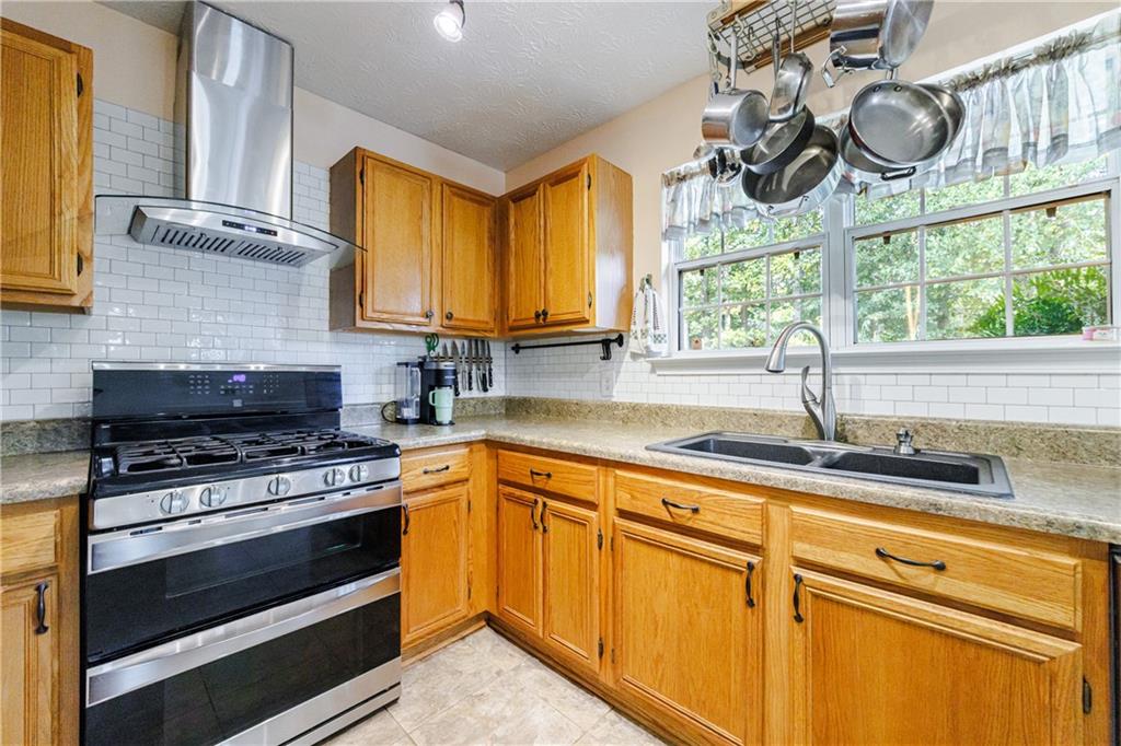 1215 Arborhill Lane