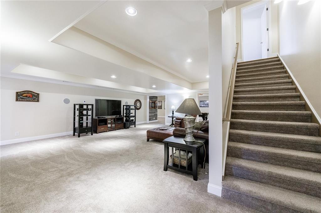 12755 Oak Falls Drive