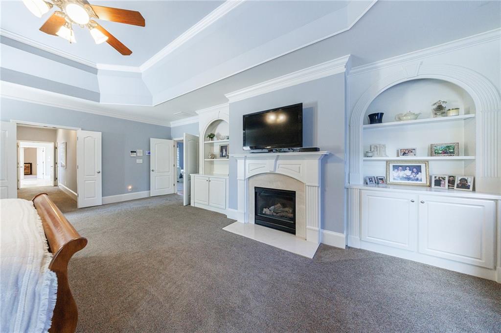 12755 Oak Falls Drive