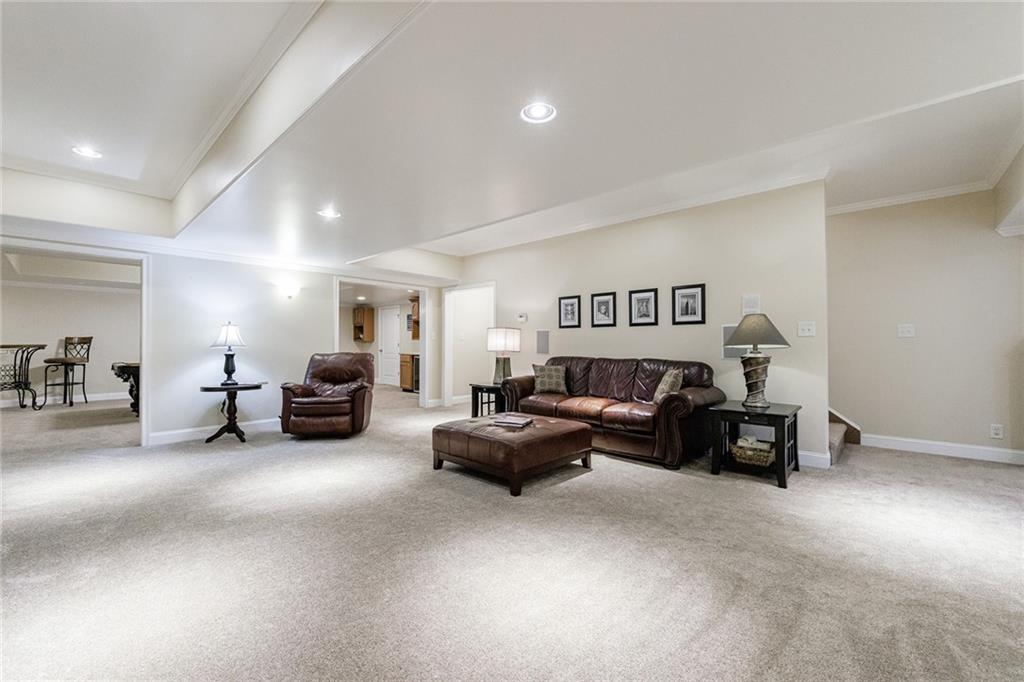 12755 Oak Falls Drive