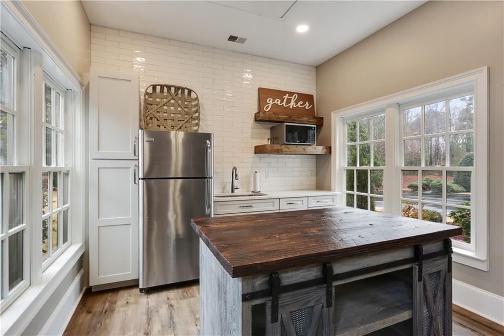 12755 Oak Falls Drive