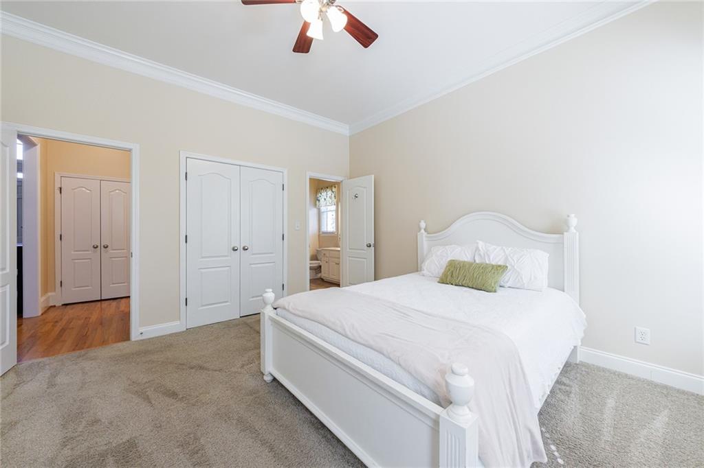 12755 Oak Falls Drive