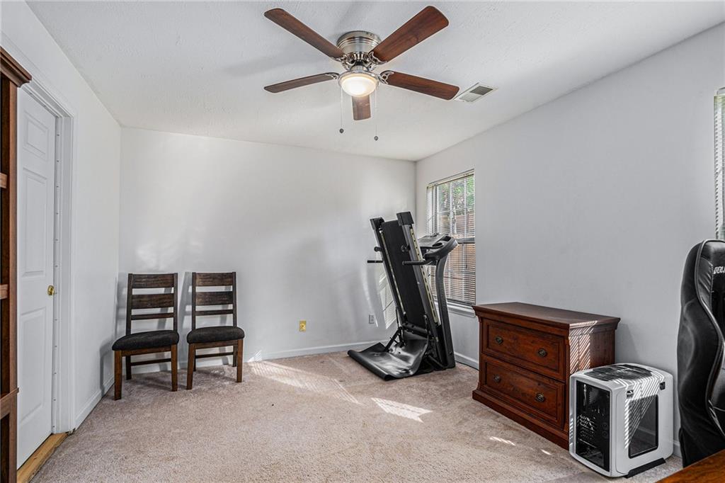 2689 Lake Park Bend