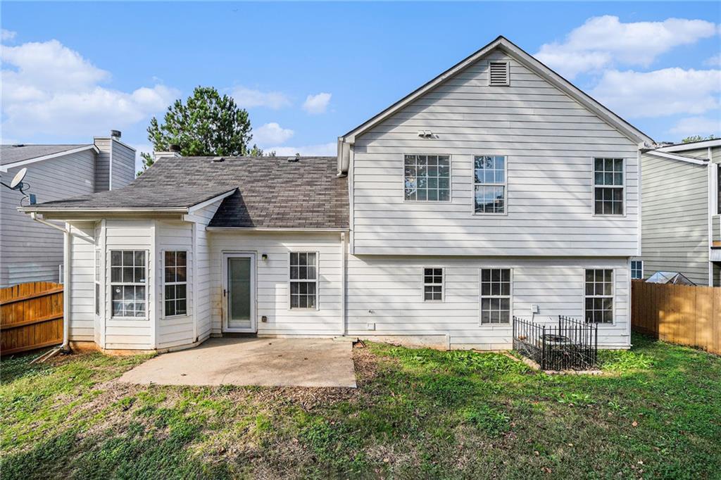 2689 Lake Park Bend