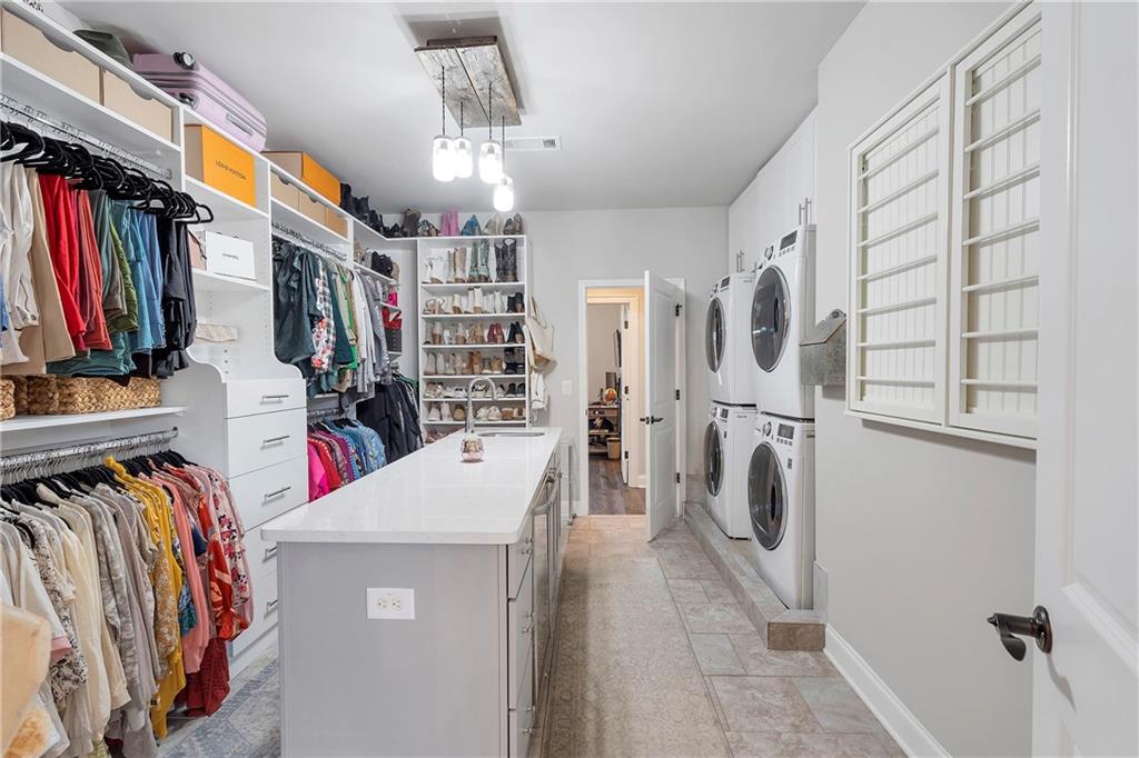 4125 Baxter Walk