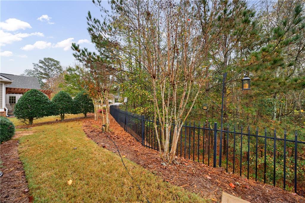 338 Shade Tree Circle