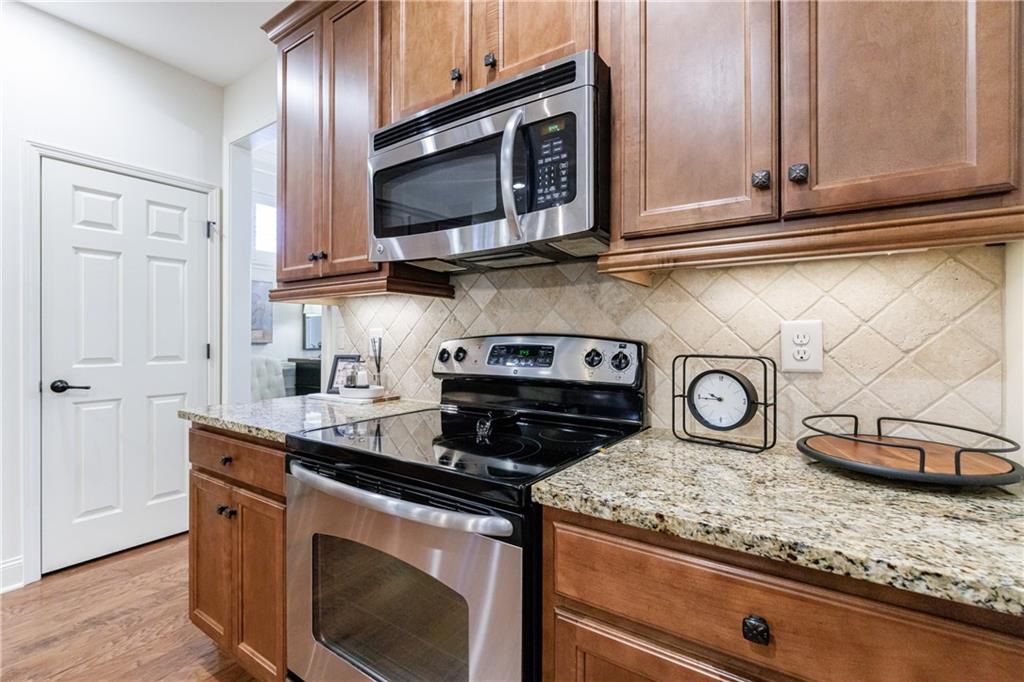 338 Shade Tree Circle