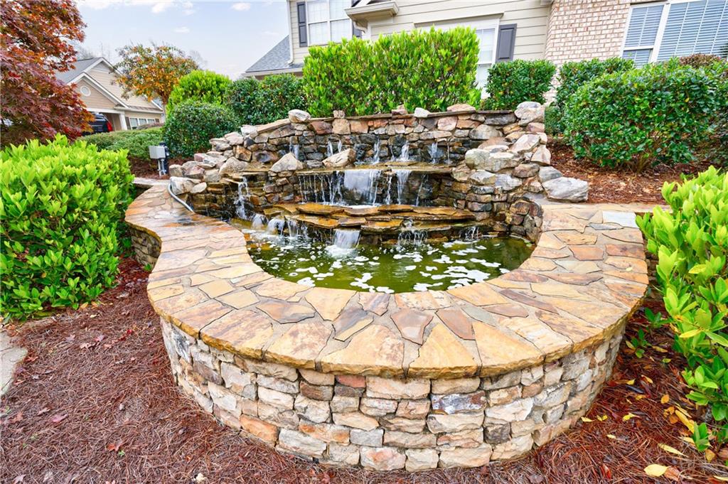 338 Shade Tree Circle