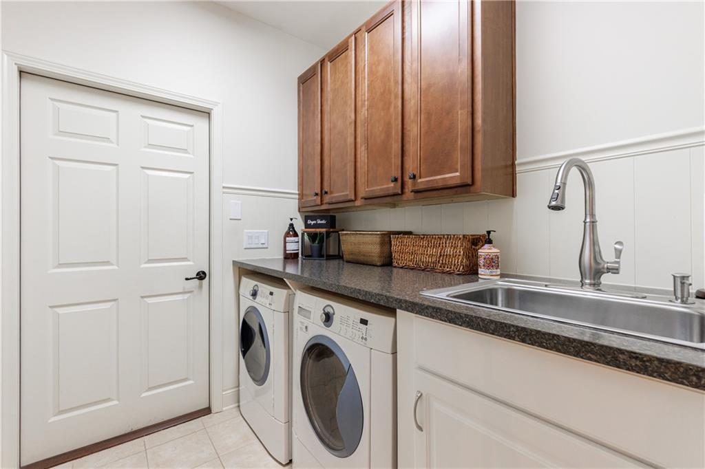 338 Shade Tree Circle