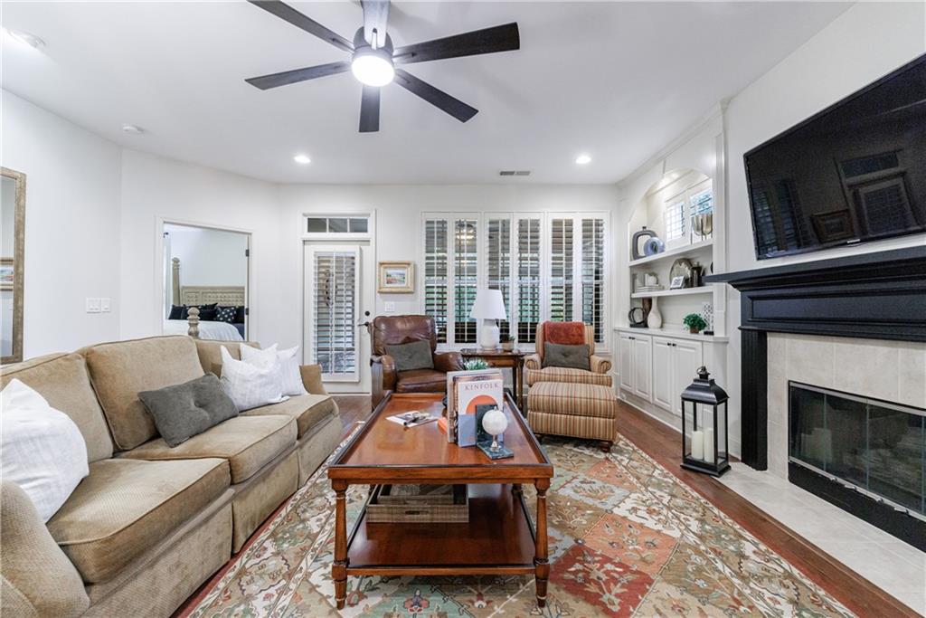 338 Shade Tree Circle
