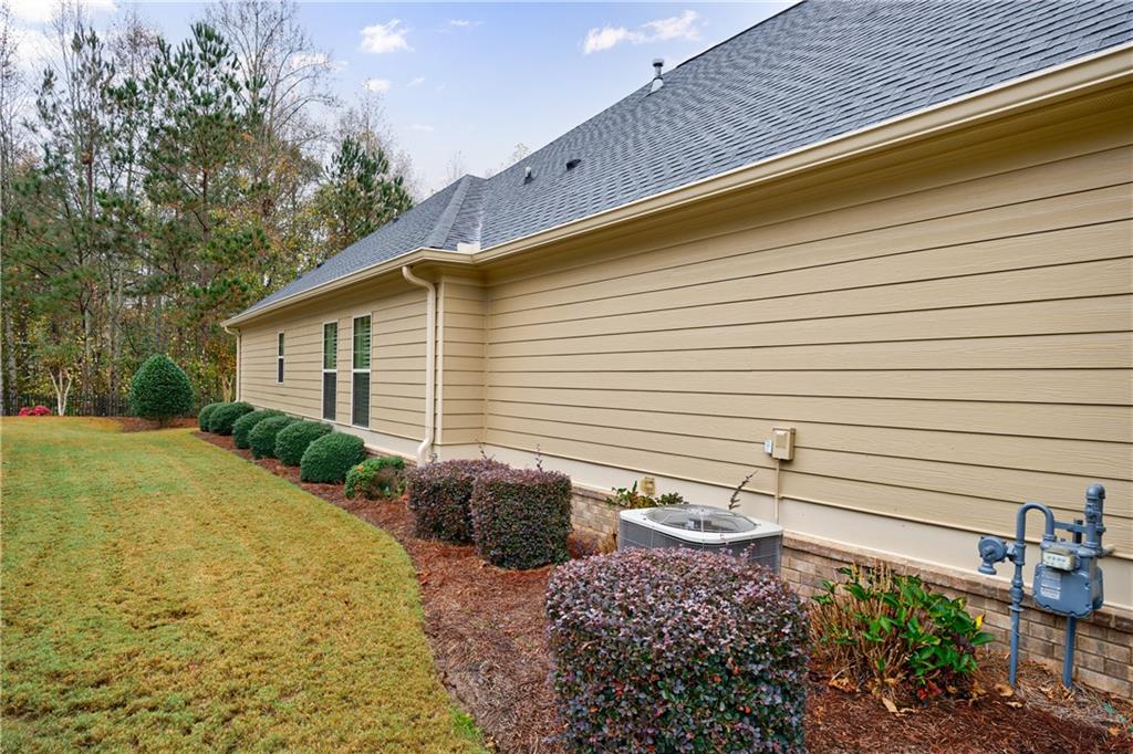 338 Shade Tree Circle