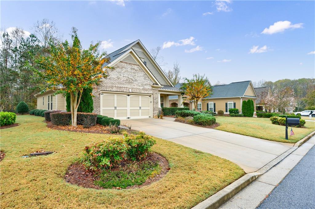 338 Shade Tree Circle
