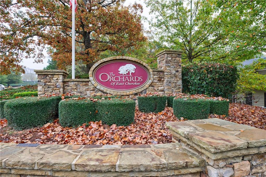 338 Shade Tree Circle