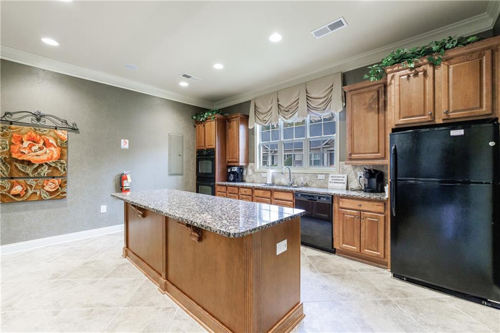338 Shade Tree Circle