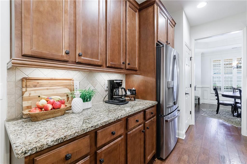 338 Shade Tree Circle