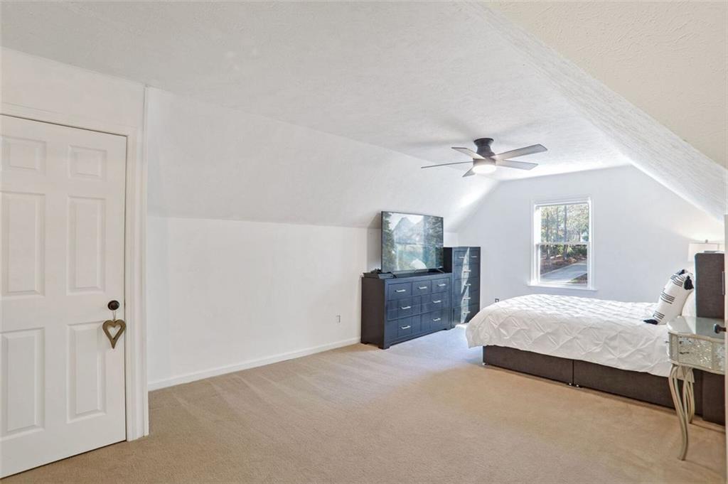 5085 Meadowbrook Circle