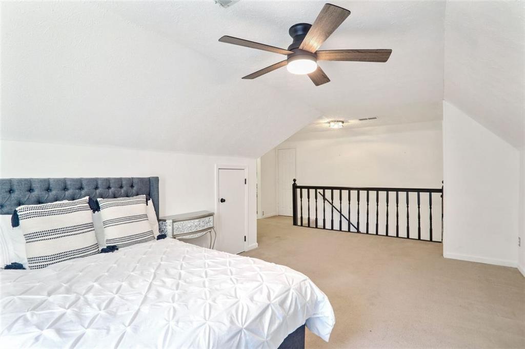 5085 Meadowbrook Circle