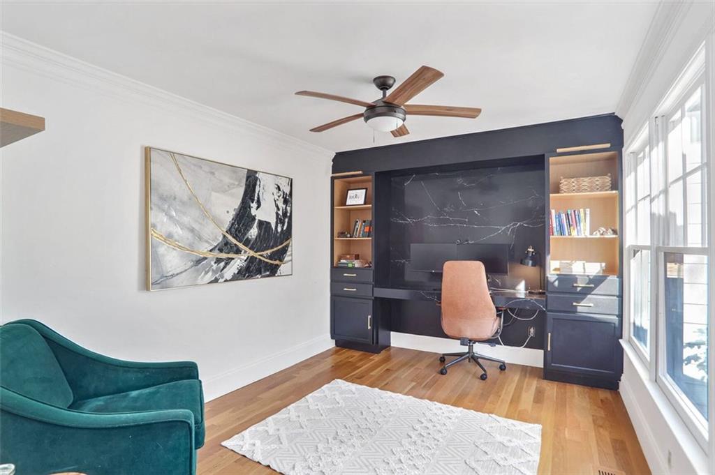 5085 Meadowbrook Circle