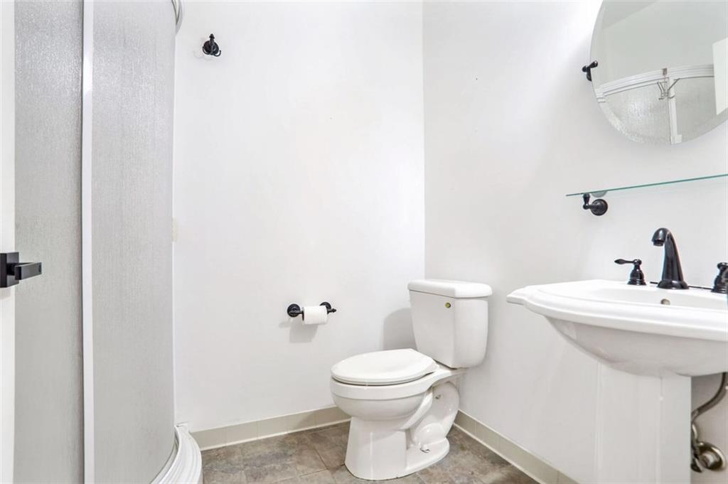 5085 Meadowbrook Circle